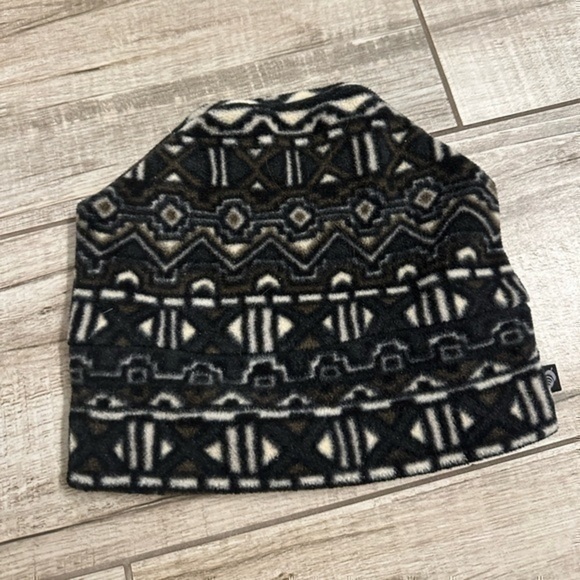 Winter Beenie Hat - Picture 1 of 4